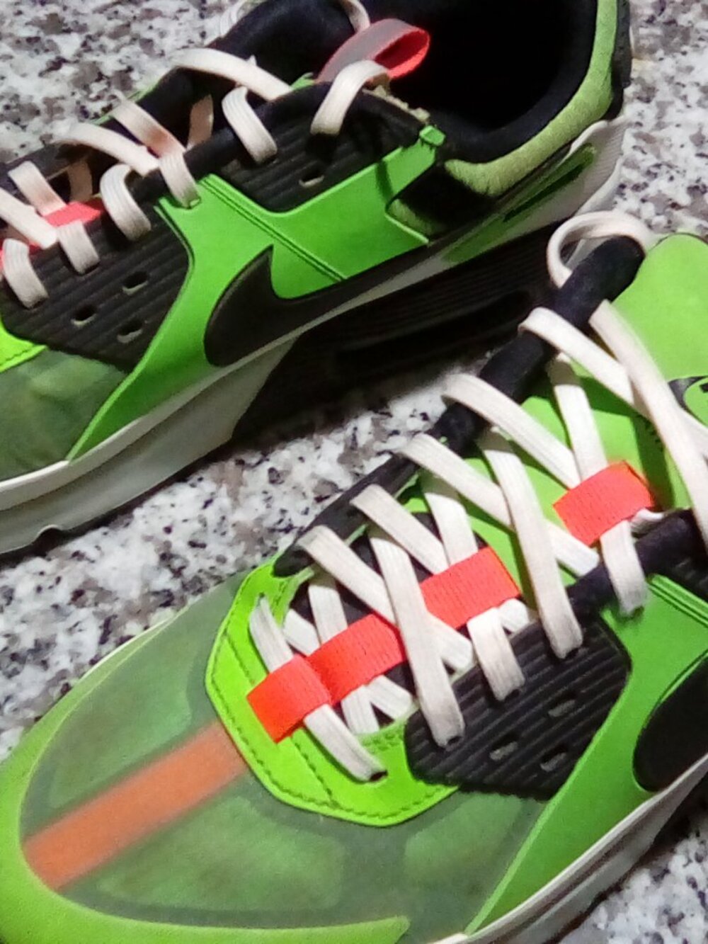 Nike Air Max 90 Drift Sneakers